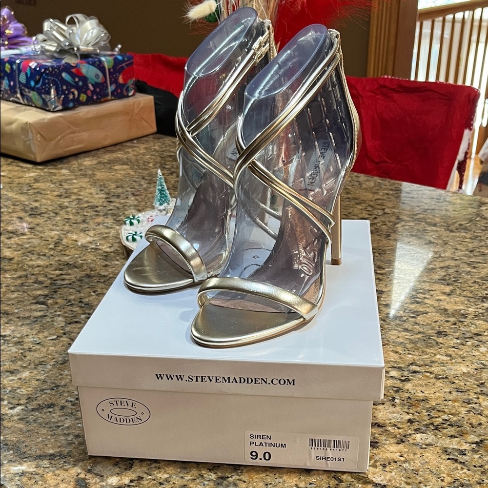 Steve Madden Platinum Strappy Heels